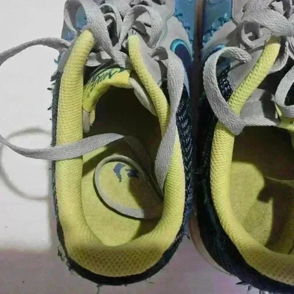 Nike Air Force 1 men's size 11.5. A little wear and tear. - Picture 4 of 7